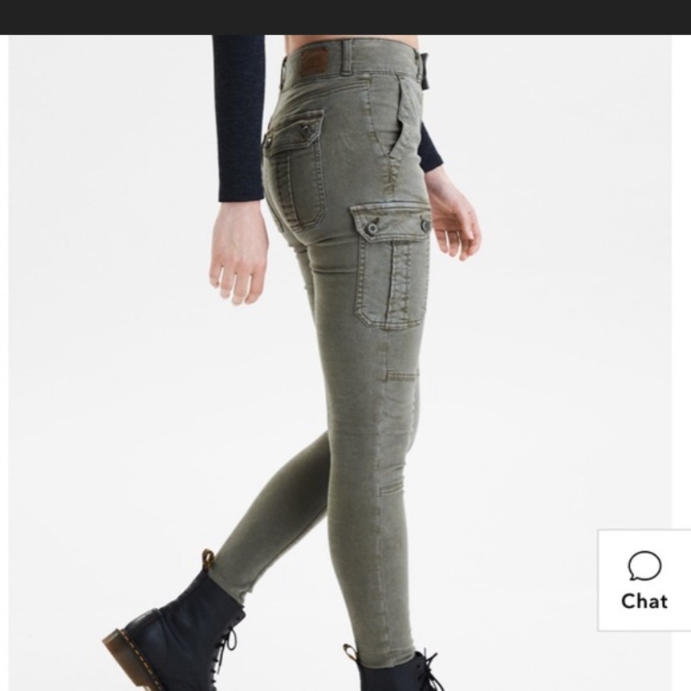 AE super stretch ARMY GREEN cargo pants!  Sz 0